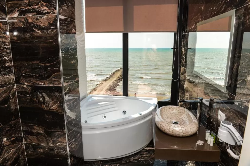 Brilliant Hotel Junior Suite 6.jpg